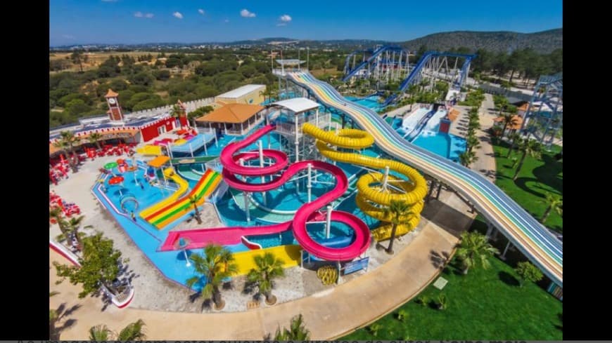 Lugar Aquashow Park - Water Park