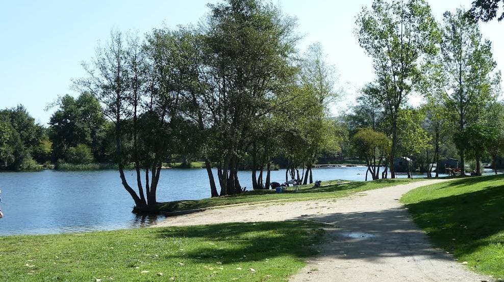 Place Praia fluvial de Adaúfe