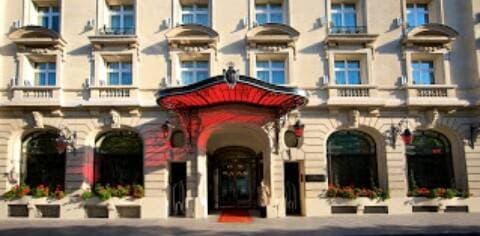 Place Le Royal Monceau, Raffles Paris