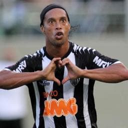 Fashion Ronaldinho Gaúcho (@10Ronaldinho) | Twitter