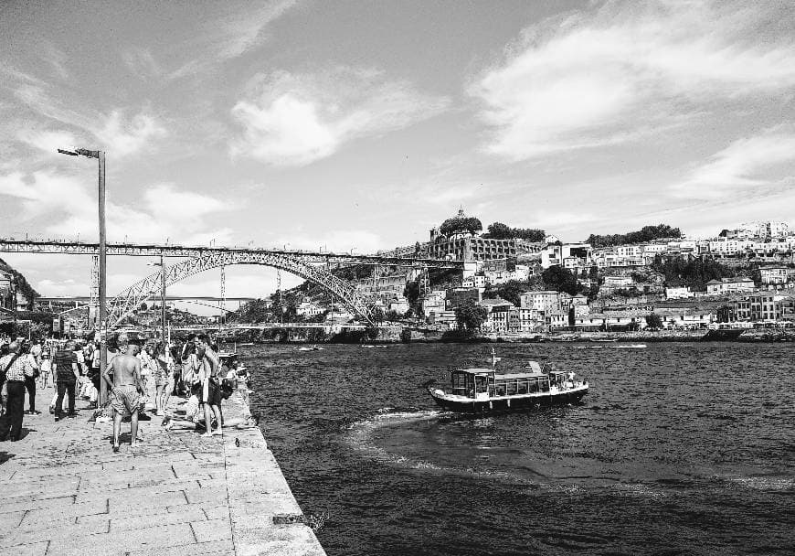 Lugar Ribeira do Porto