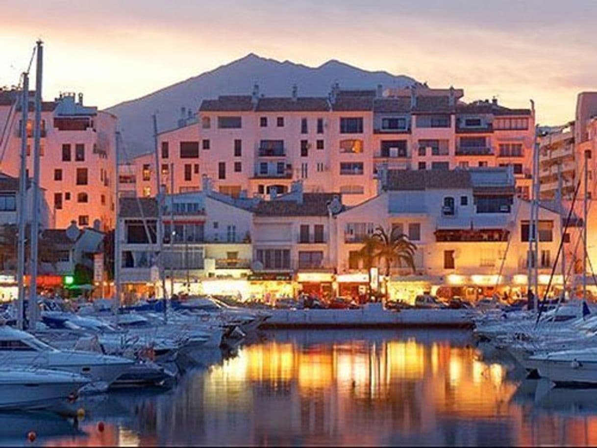 Lugar Puerto Banús