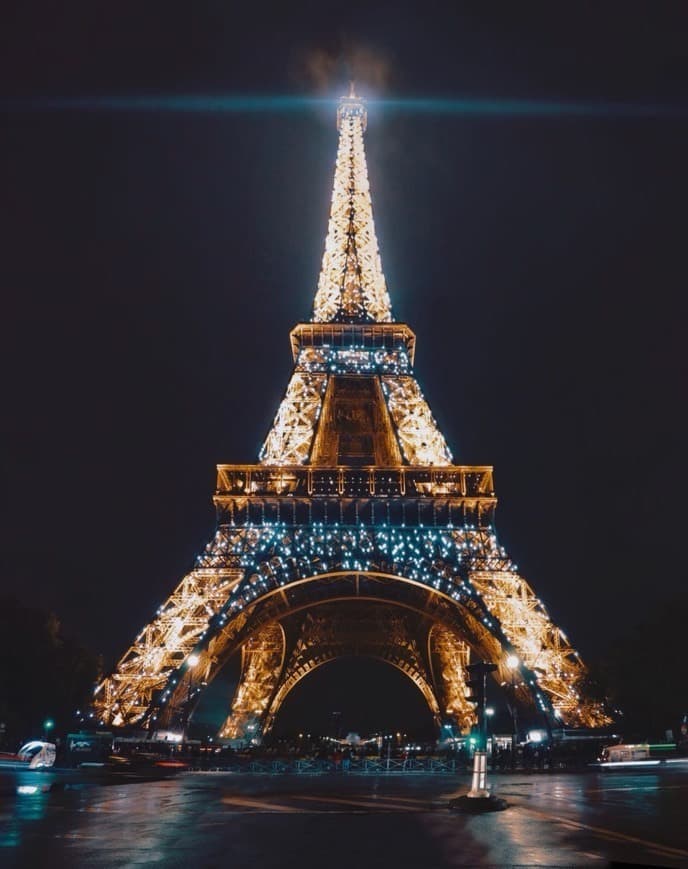 Place Torre Eiffel