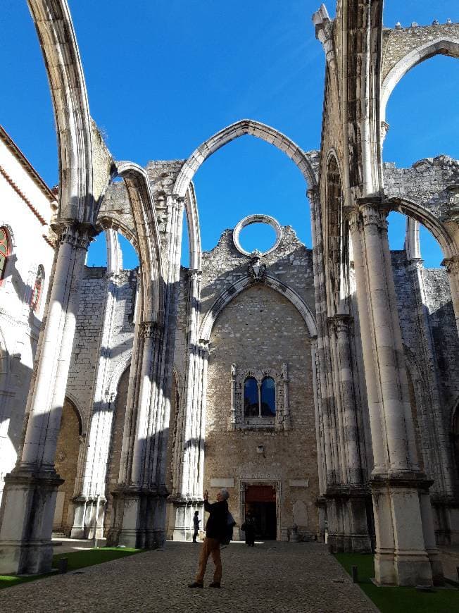 Lugar Museu Arqueológico do Carmo