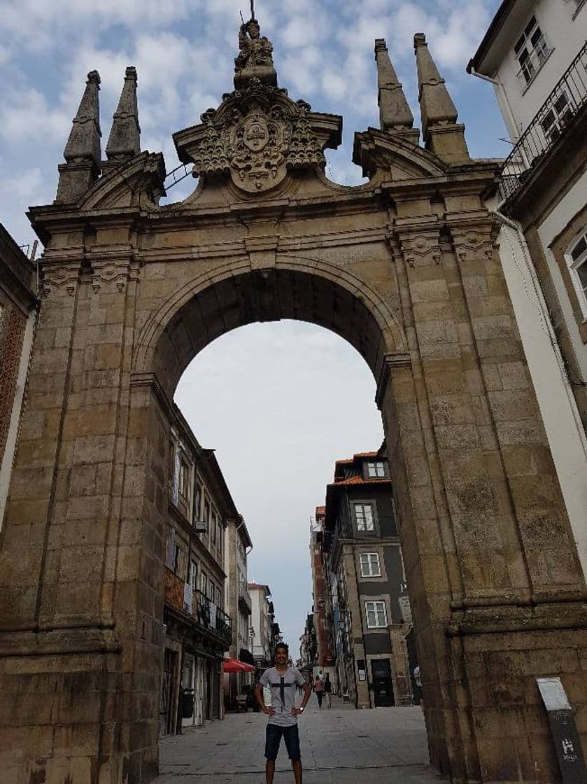 Lugar Arco da Porta Nova