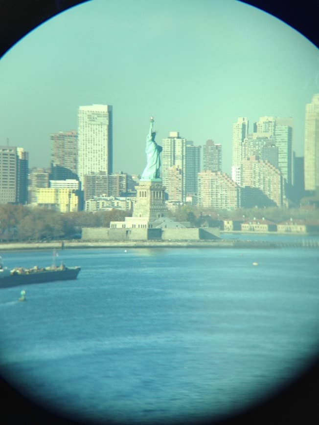 Place Liberty Island