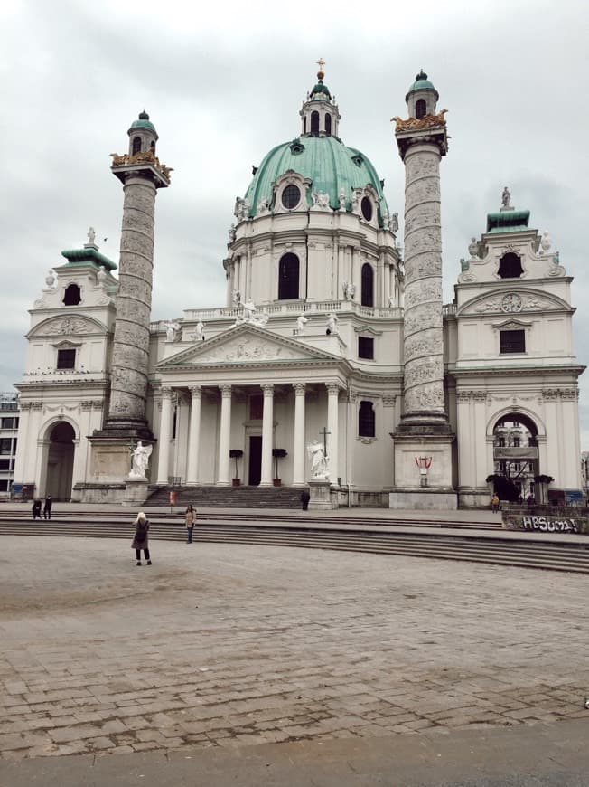 Place Karlskirche