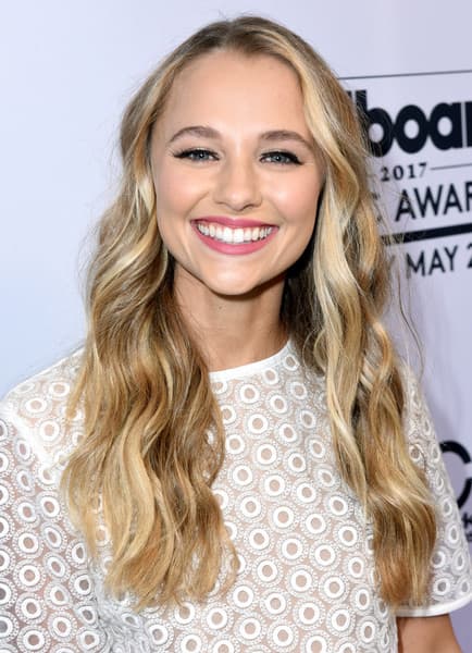 Moda Madison Iseman 