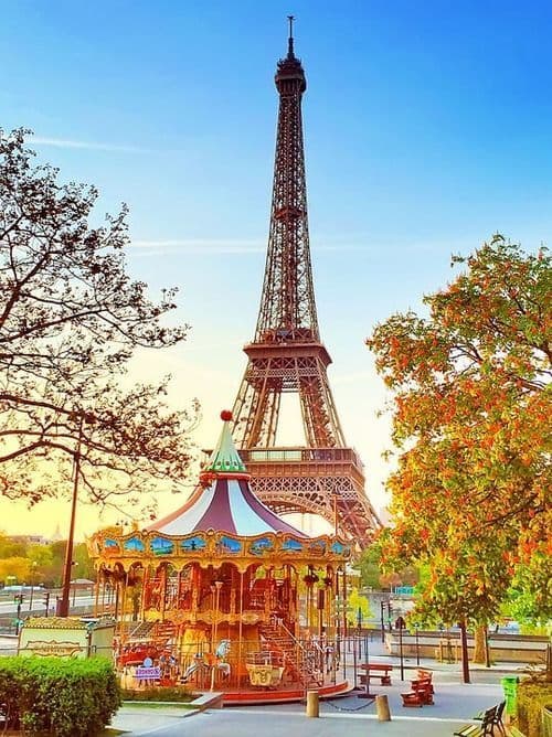 Place Carrusel de la Torre Eiffel