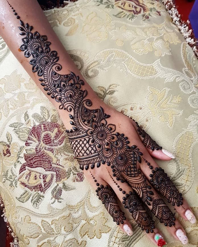 Fashion Henna Artist