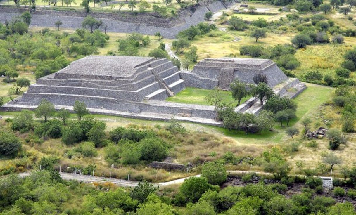 Lugar Zona Arqueológica Peralta