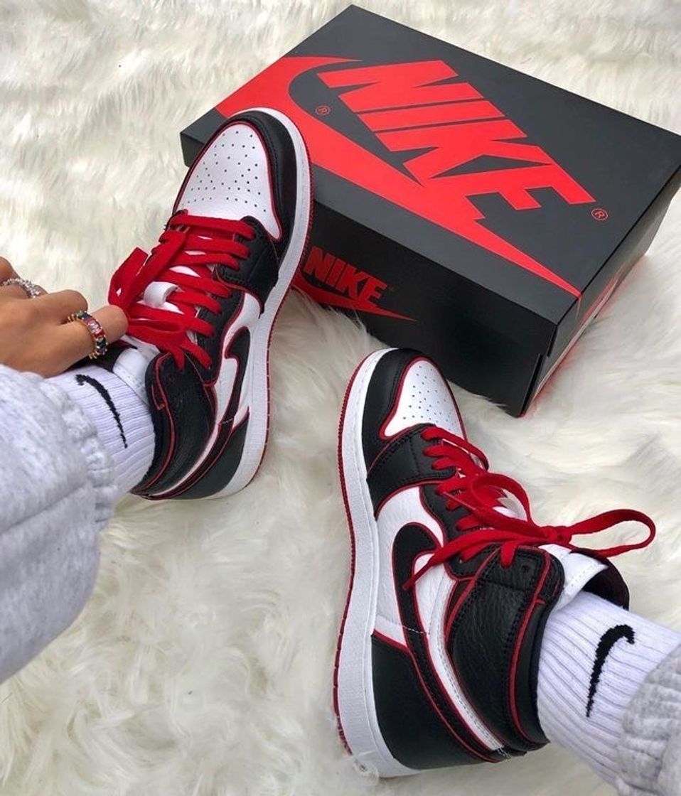 Product Nike Air Jordan 1 Mid