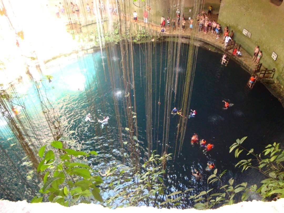 Place Cenote Ik-Kil