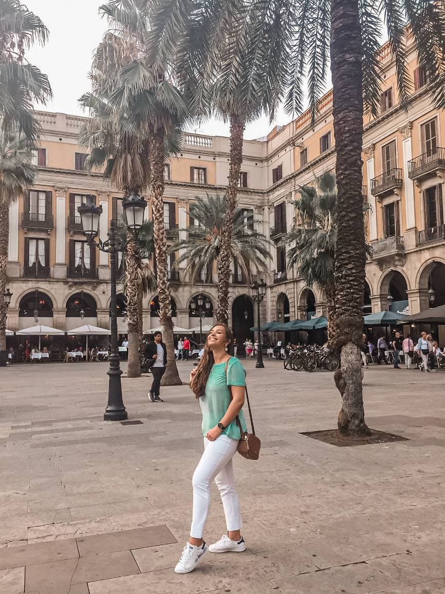 Lugar Plaça Reial