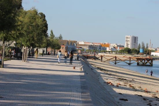 Lugar Parque Urbano da Albarquel