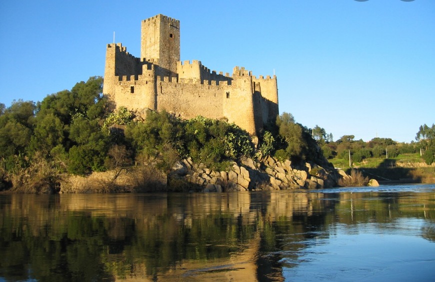 Place Castelo de Almourol