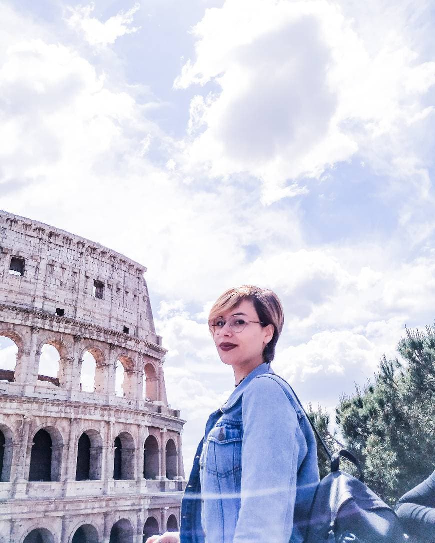 Lugar Coliseo de Roma