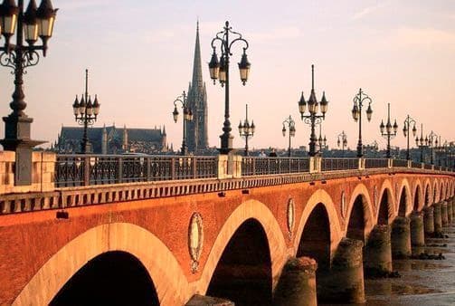 Lugar Pont de pierre