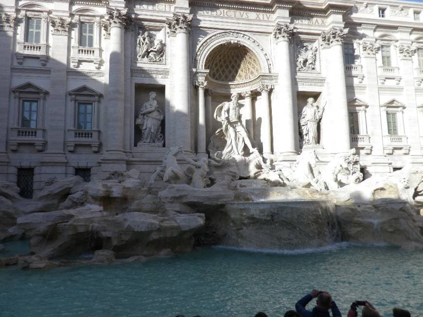 Place Fontana di Trevi