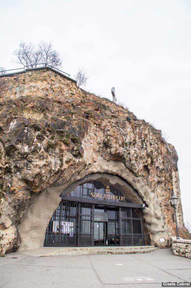 Place Cave Church