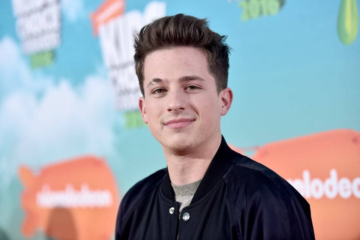 Moda Charlie Puth