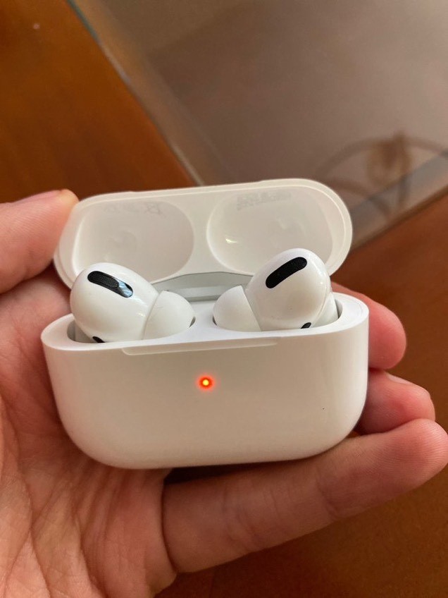 Product AirPods Pro - Apple