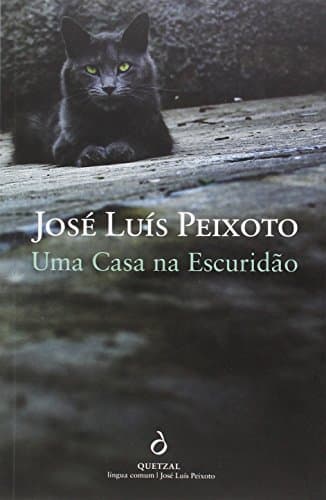 Book Uma casa na escuridao