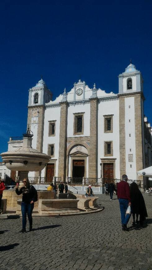 Lugar Praça do Giraldo