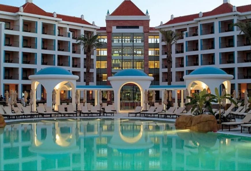 Lugar Hilton Vilamoura As Cascatas Golf Resort & Spa