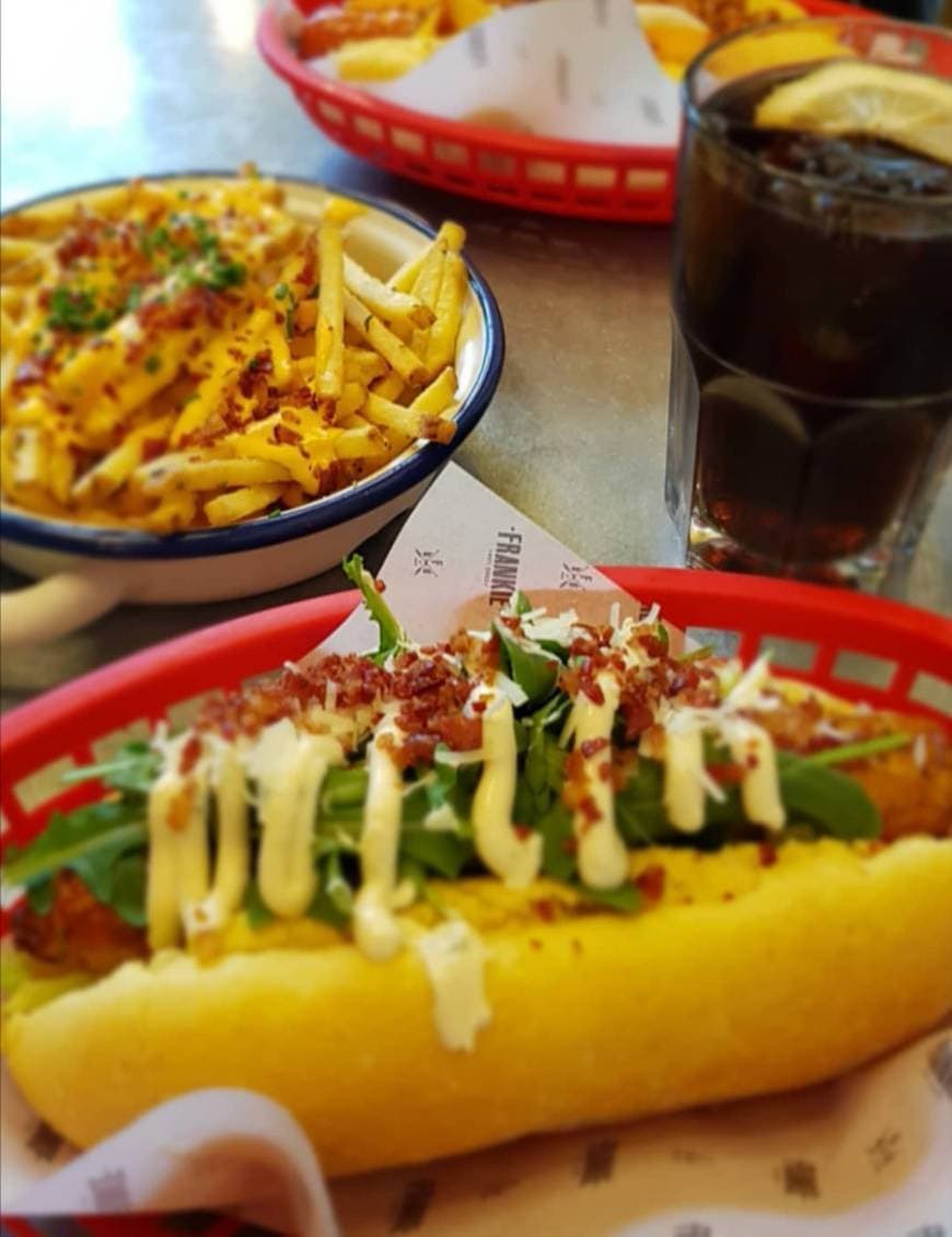 Restaurantes Frankie Hot Dogs