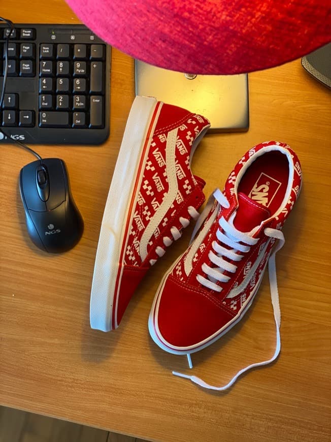 Product Vans Old Skool logo repeat