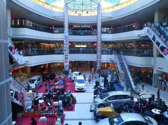 Lugar Nagoya Hill Shopping Centre