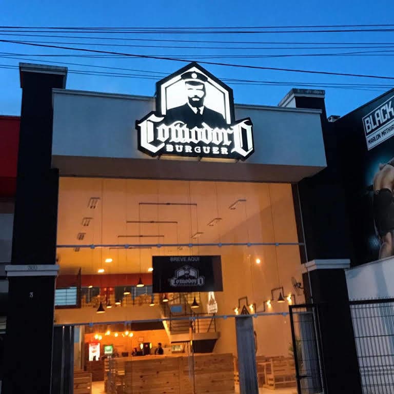 Restaurants Comodoro Burguer - Portão