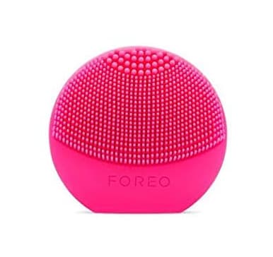 Product LUNA play plus de FOREO es el cepillo facial recargable de silicona