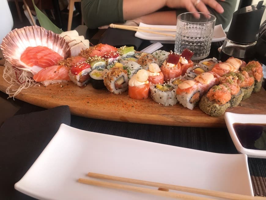 Restaurantes Yo Nashi Sushi Bar