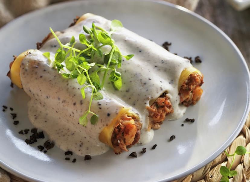 Fashion Canelones de langostinos y setas con bechamel trufada 