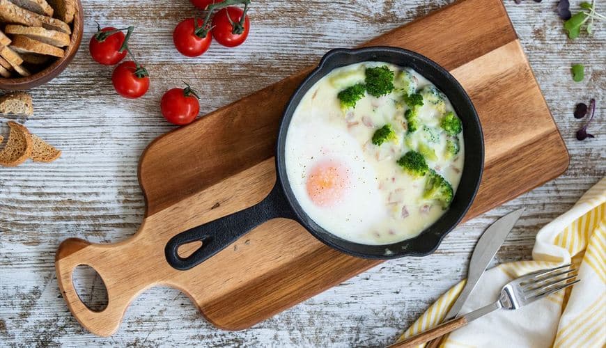 Fashion Parmentier de patata y queso con brócoli y huevo