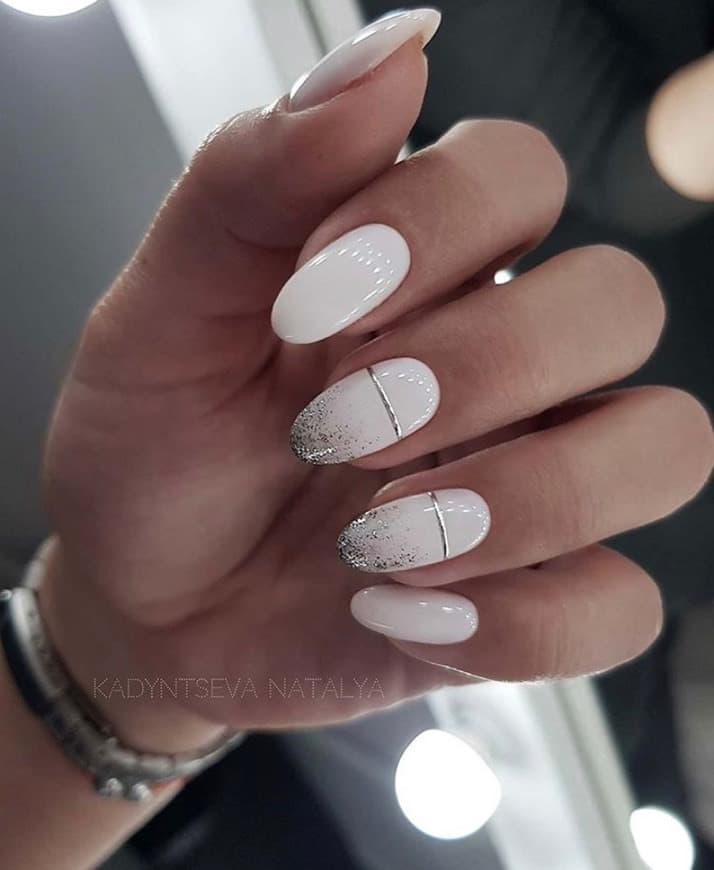 Moda UÑAs BLANCAS 