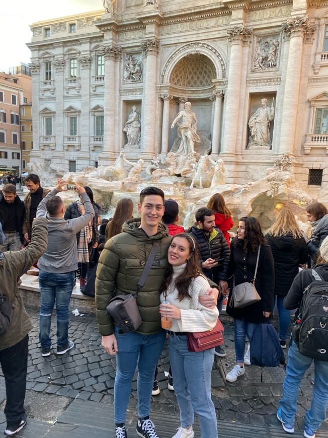 Place Fontana di Trevi