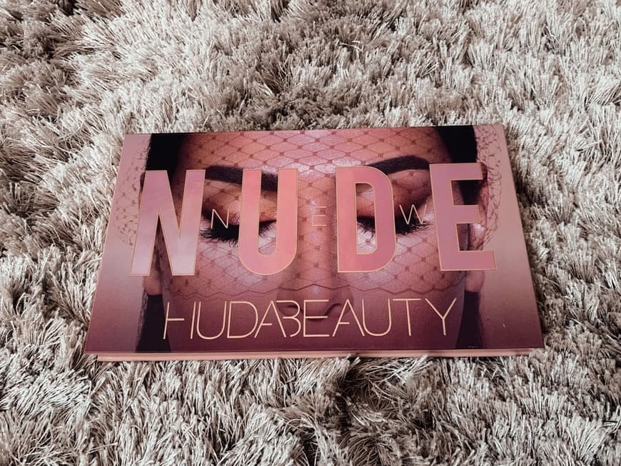 Belleza HUDA BEAUTY The New Nude Eyeshadow Palette