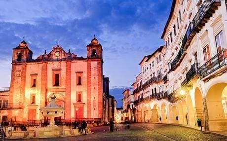 Place Évora