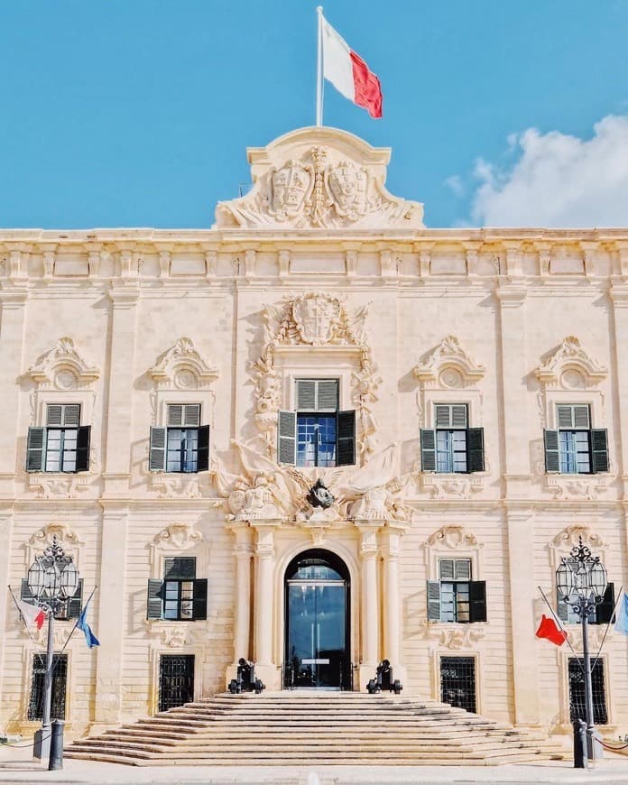 Place Auberge de Castille