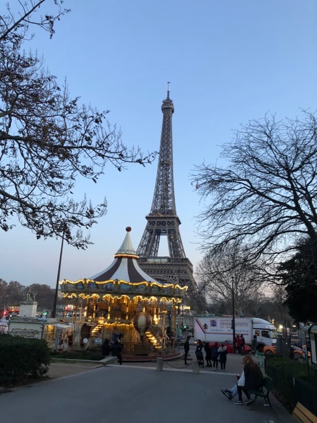 Place Torre Eiffel