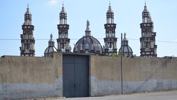 Película La Iglesia de El Palmar de Troya 