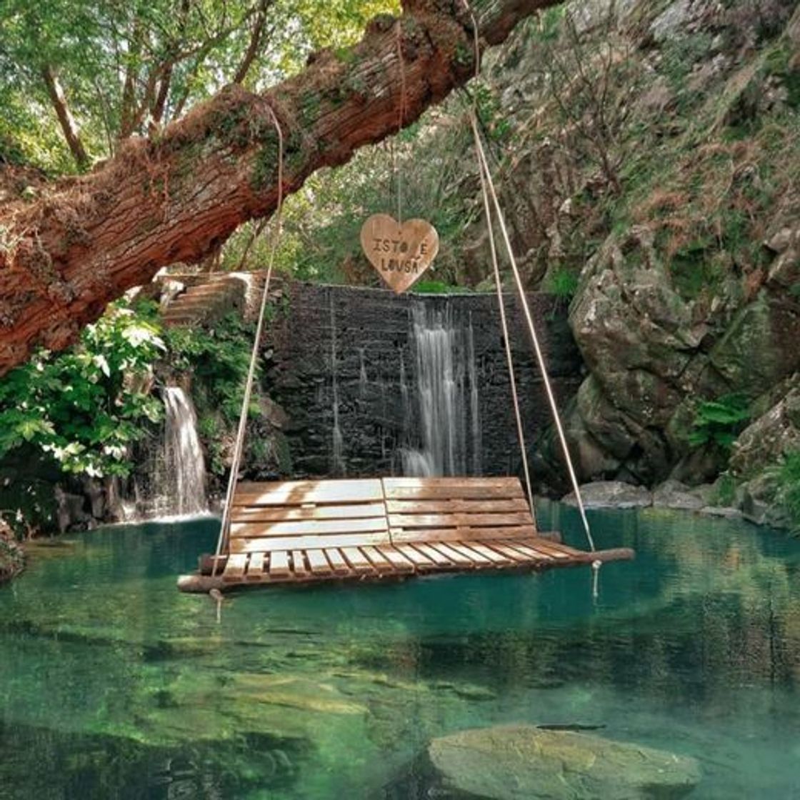 Lugar Isto é Lousã - Baloiço da Piscinas de Nossa Senhora da Piedade