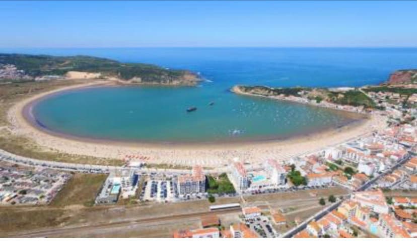 Place Praia de São Martinho do Porto