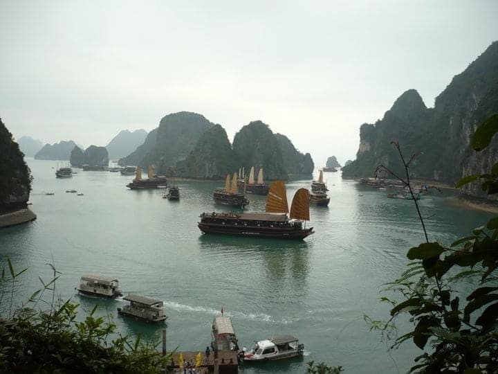 Place Hạ Long Bay