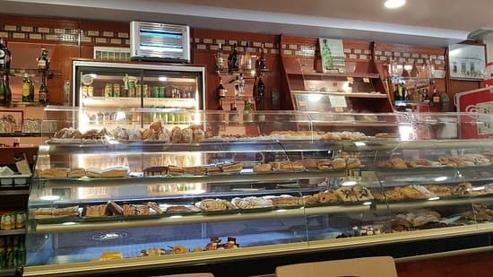 Lugar Helydoce - Fabrico E Comércio De Pastelaria E Produtos Alimentares, Lda.