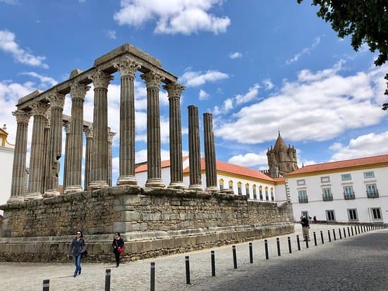 Fashion Templo Romano (de Diana) em Évora