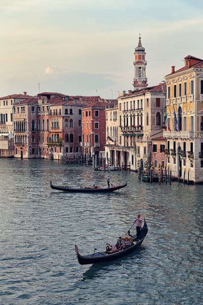 Place Venecia